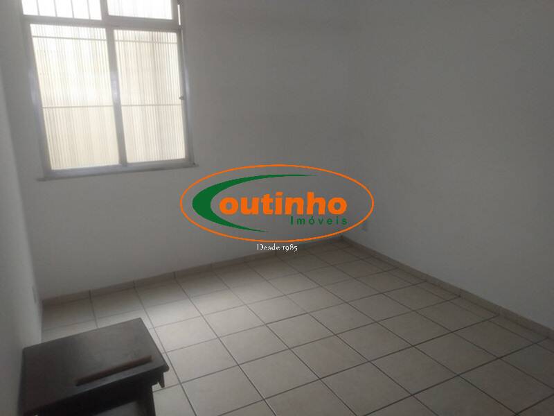 Casa à venda com 3 quartos, 100m² - Foto 2