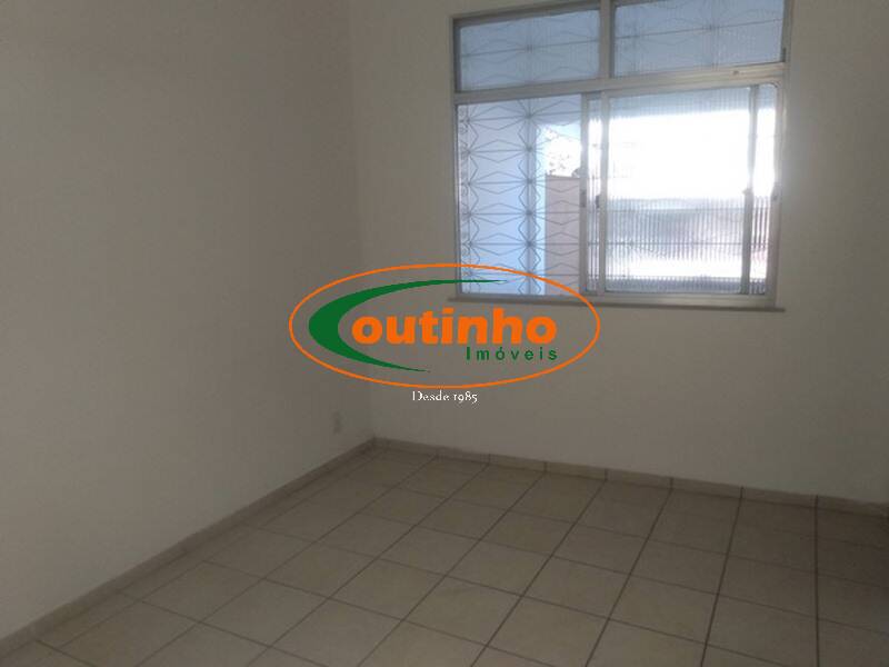 Casa à venda com 3 quartos, 100m² - Foto 1