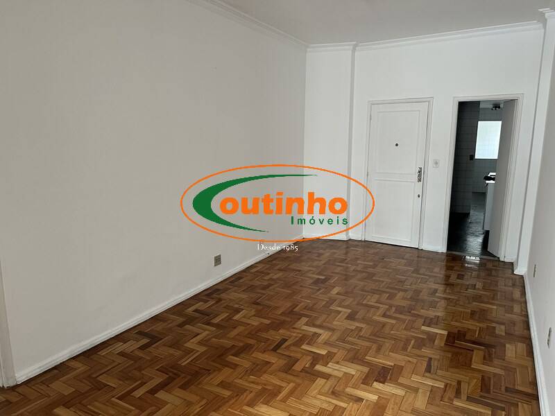 Apartamento à venda com 2 quartos, 66m² - Foto 4