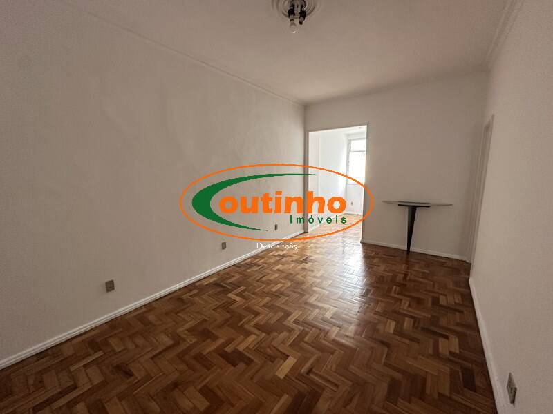 Apartamento à venda com 2 quartos, 66m² - Foto 3