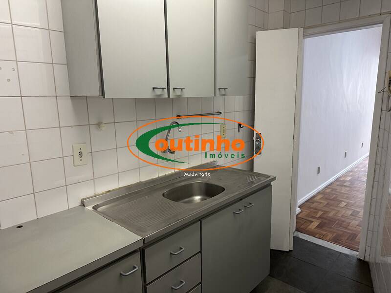 Apartamento à venda com 2 quartos, 66m² - Foto 14