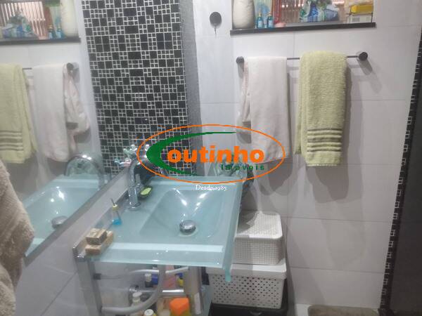 Apartamento à venda com 2 quartos, 64m² - Foto 17