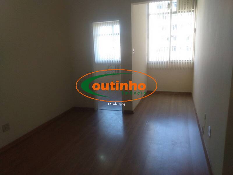 Apartamento à venda com 2 quartos, 70m² - Foto 6