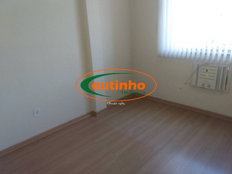 Apartamento à venda com 2 quartos, 70m² - Foto 7