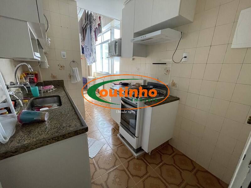 Apartamento à venda com 2 quartos, 65m² - Foto 12