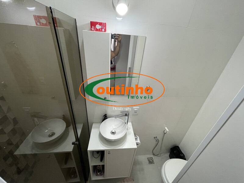 Apartamento à venda com 2 quartos, 65m² - Foto 30