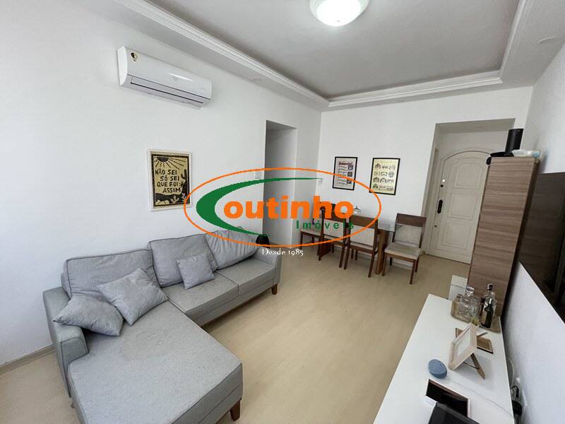 Apartamento à venda com 2 quartos, 65m² - Foto 1