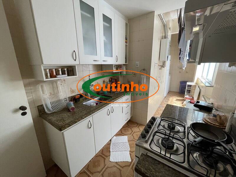 Apartamento à venda com 2 quartos, 65m² - Foto 13