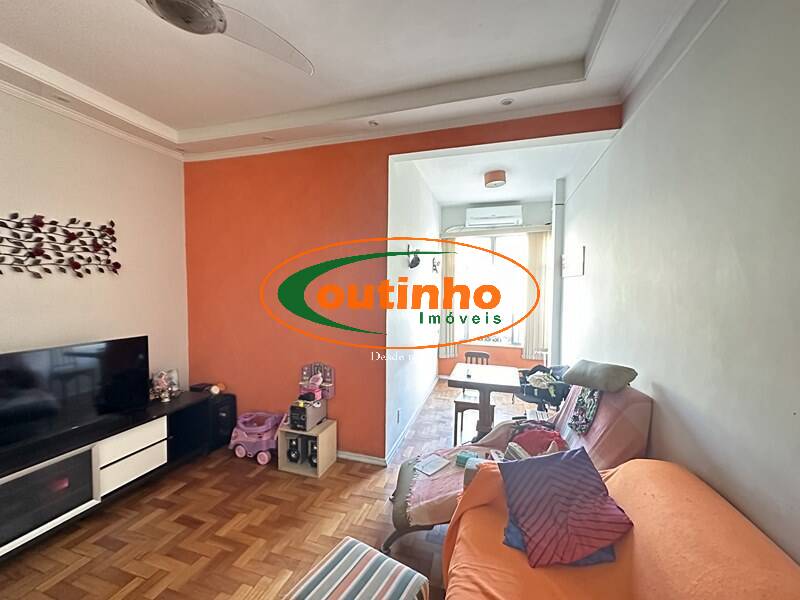 Apartamento à venda com 3 quartos, 83m² - Foto 1