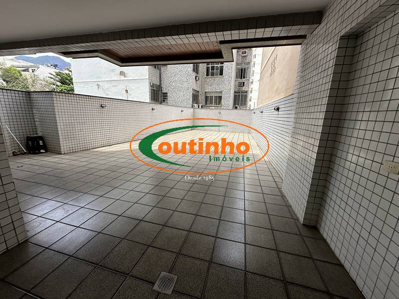 Apartamento à venda com 2 quartos, 116m² - Foto 26