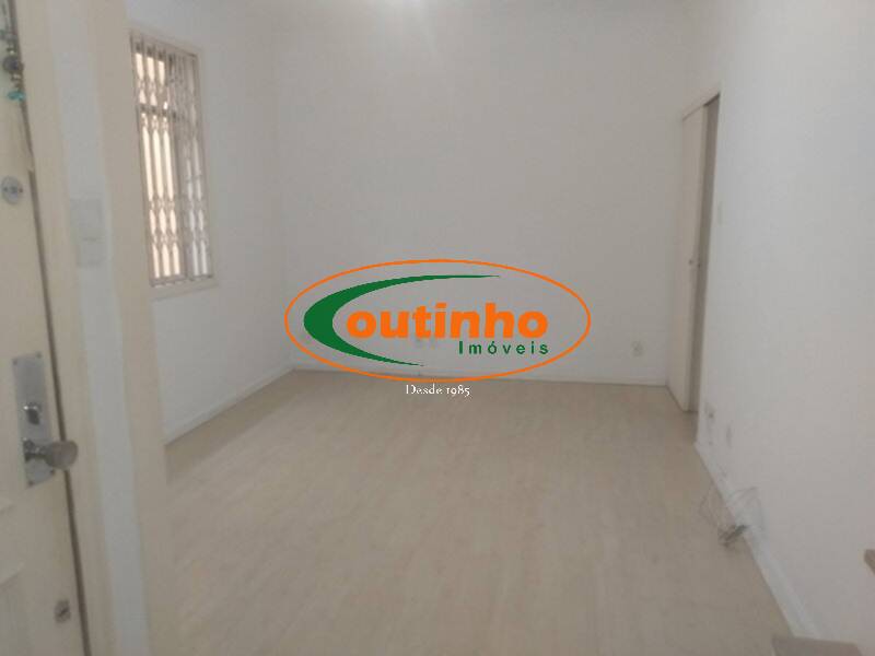 Apartamento à venda com 3 quartos, 150m² - Foto 5