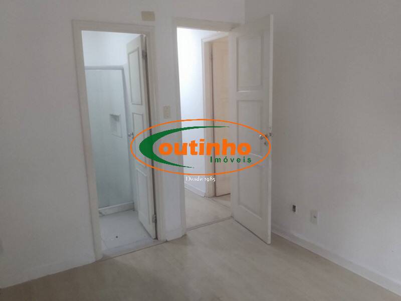 Apartamento à venda com 3 quartos, 150m² - Foto 25