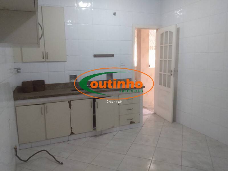 Apartamento à venda com 3 quartos, 150m² - Foto 33