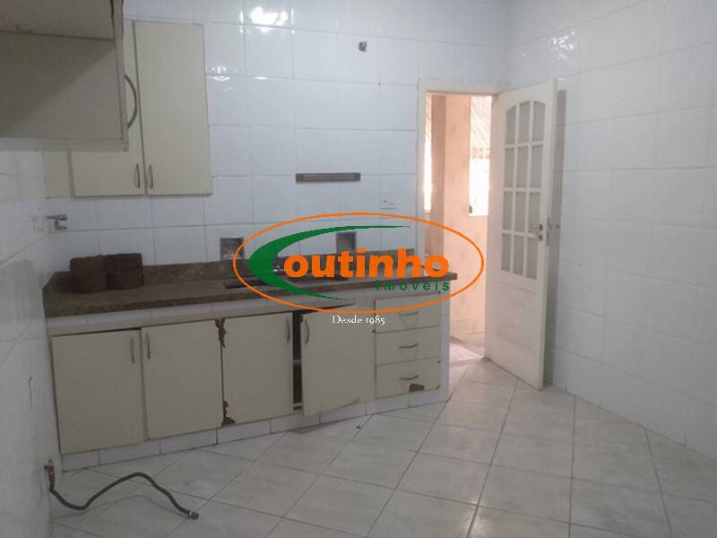 Apartamento à venda com 3 quartos, 150m² - Foto 32