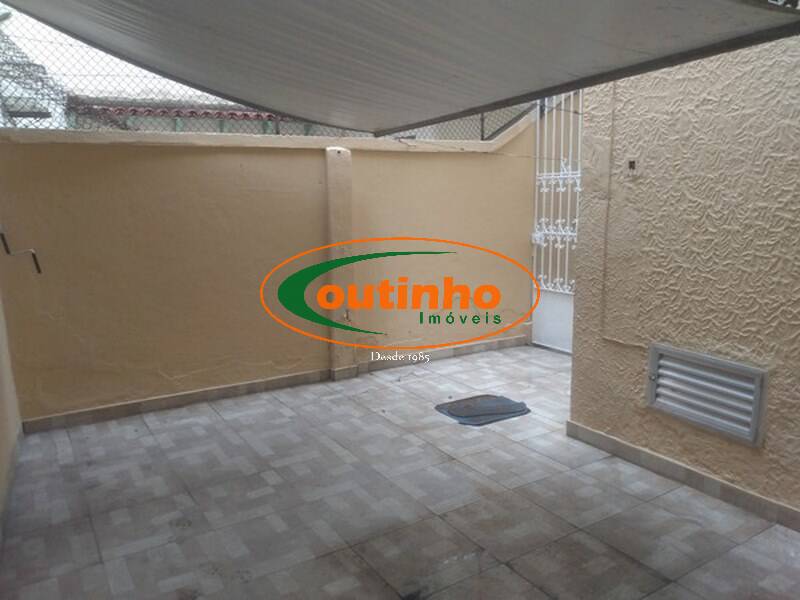 Apartamento à venda com 3 quartos, 150m² - Foto 3