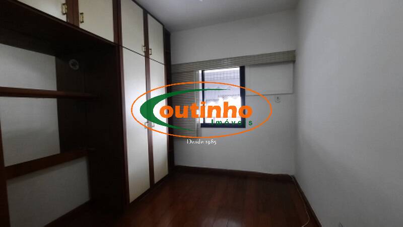 Apartamento à venda com 3 quartos, 117m² - Foto 9