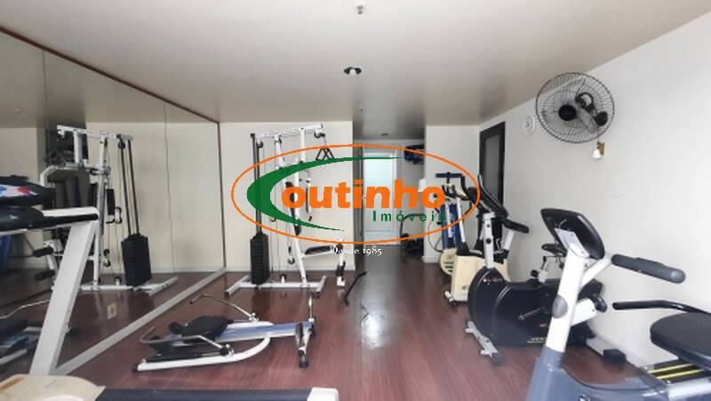 Apartamento à venda com 3 quartos, 117m² - Foto 28