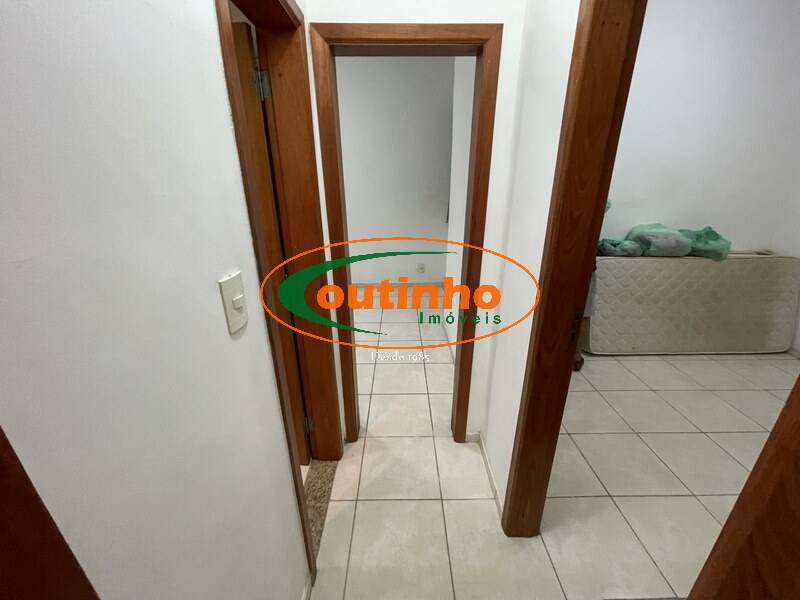 Apartamento à venda com 2 quartos, 70m² - Foto 8