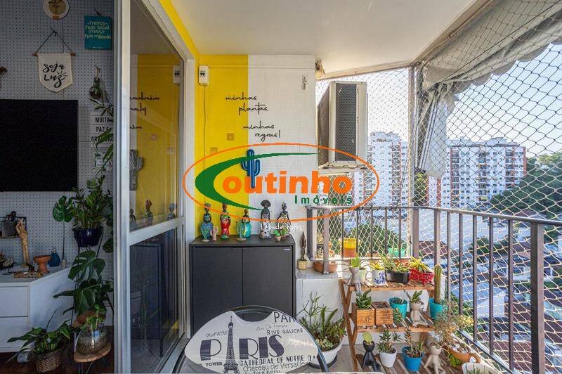 Apartamento à venda com 2 quartos, 72m² - Foto 2