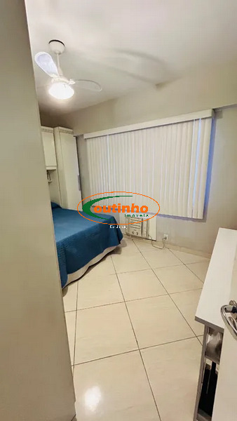 Apartamento à venda com 2 quartos, 77m² - Foto 11