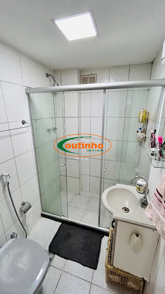 Apartamento à venda com 2 quartos, 77m² - Foto 13