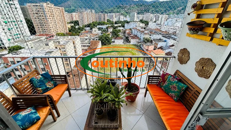 Apartamento à venda com 2 quartos, 77m² - Foto 1