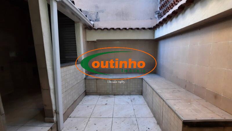 Apartamento à venda com 2 quartos, 95m² - Foto 2