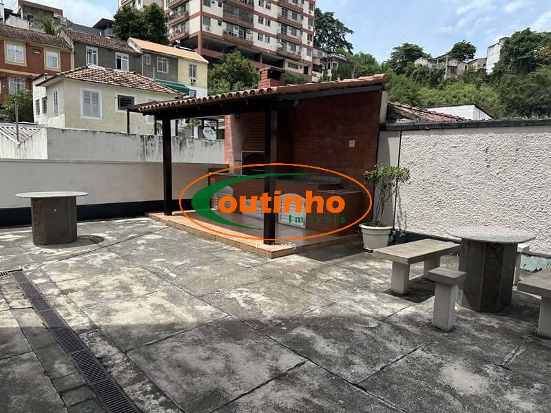 Apartamento à venda com 2 quartos, 72m² - Foto 32