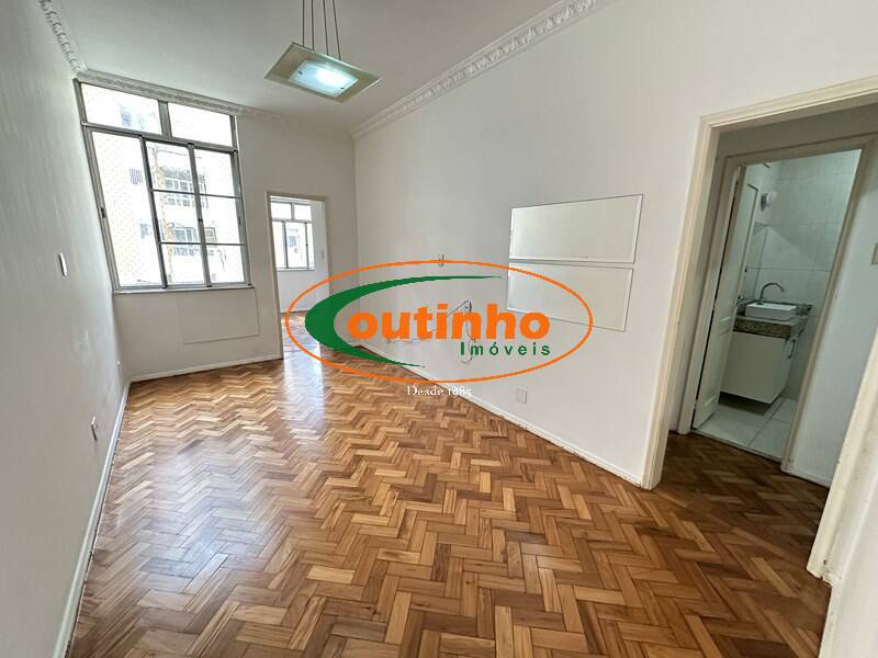 Apartamento à venda com 2 quartos, 68m² - Foto 1