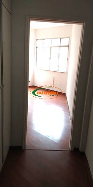 Apartamento à venda com 2 quartos, 68m² - Foto 5