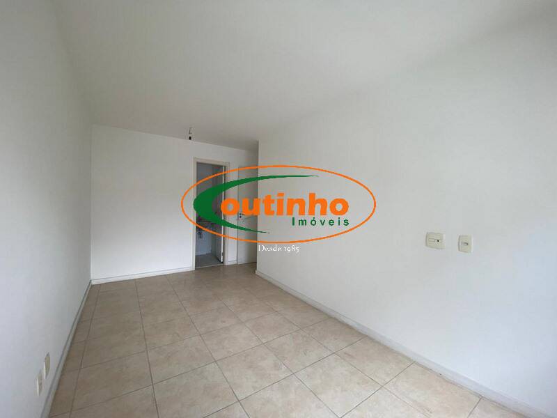 Apartamento à venda com 2 quartos, 75m² - Foto 10