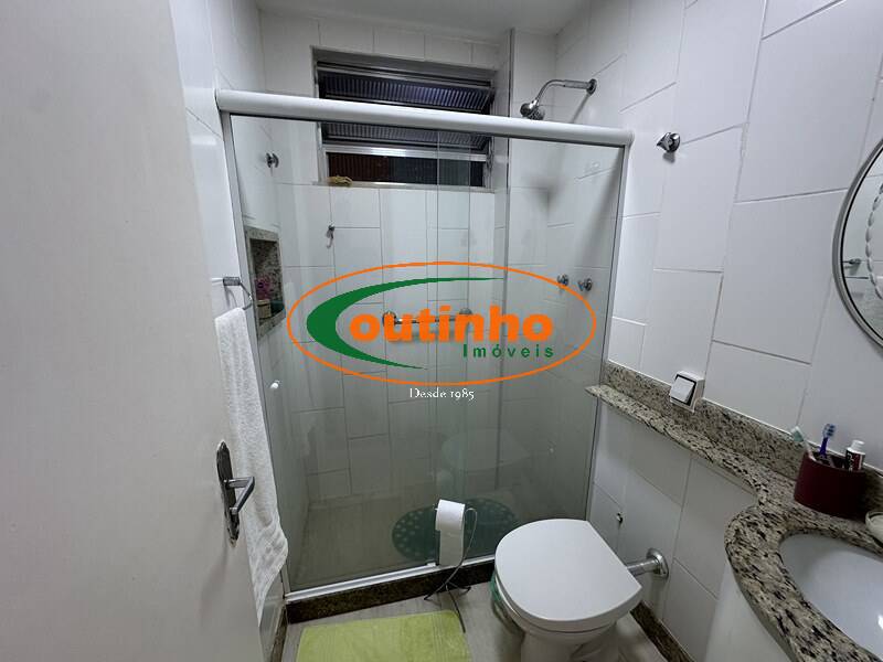 Apartamento à venda com 2 quartos, 70m² - Foto 14