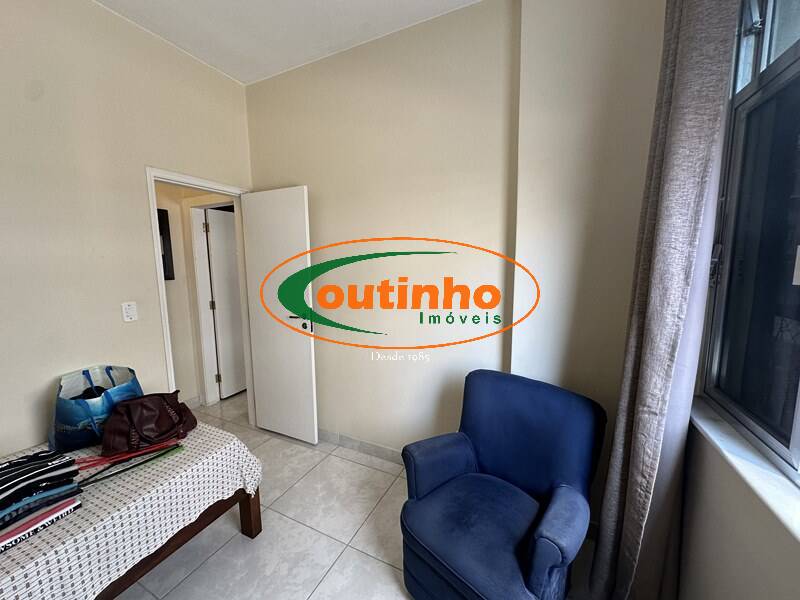 Apartamento à venda com 2 quartos, 70m² - Foto 10