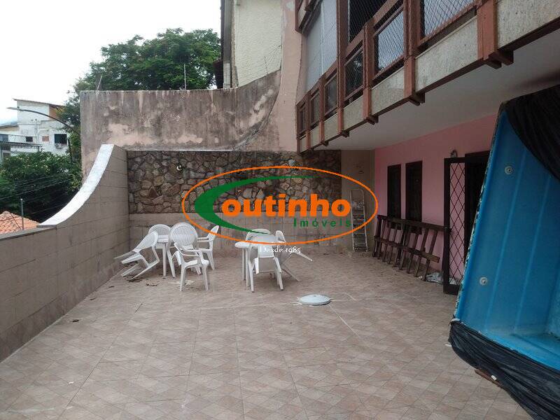 Apartamento à venda com 4 quartos, 260m² - Foto 1