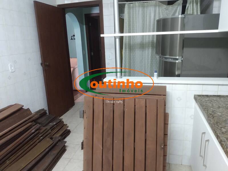 Apartamento à venda com 4 quartos, 260m² - Foto 19