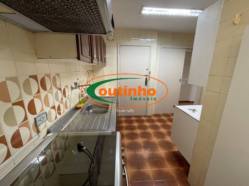 Apartamento à venda com 2 quartos, 60m² - Foto 16