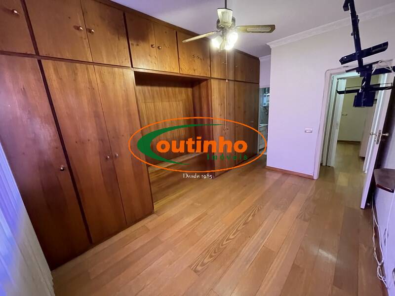 Apartamento à venda com 2 quartos, 60m² - Foto 18