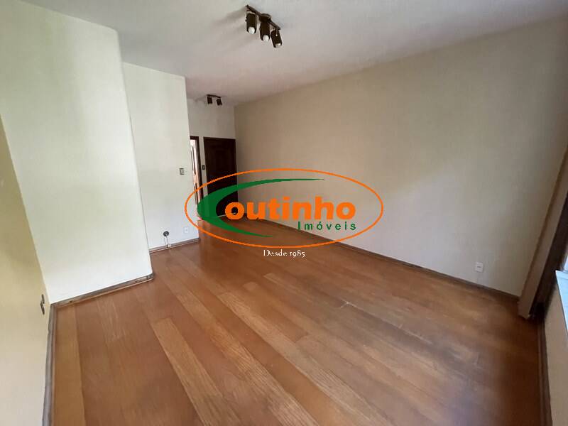 Apartamento à venda com 2 quartos, 75m² - Foto 3