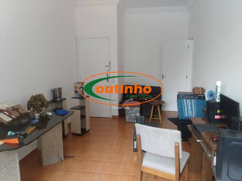 Apartamento à venda com 2 quartos, 82m² - Foto 3