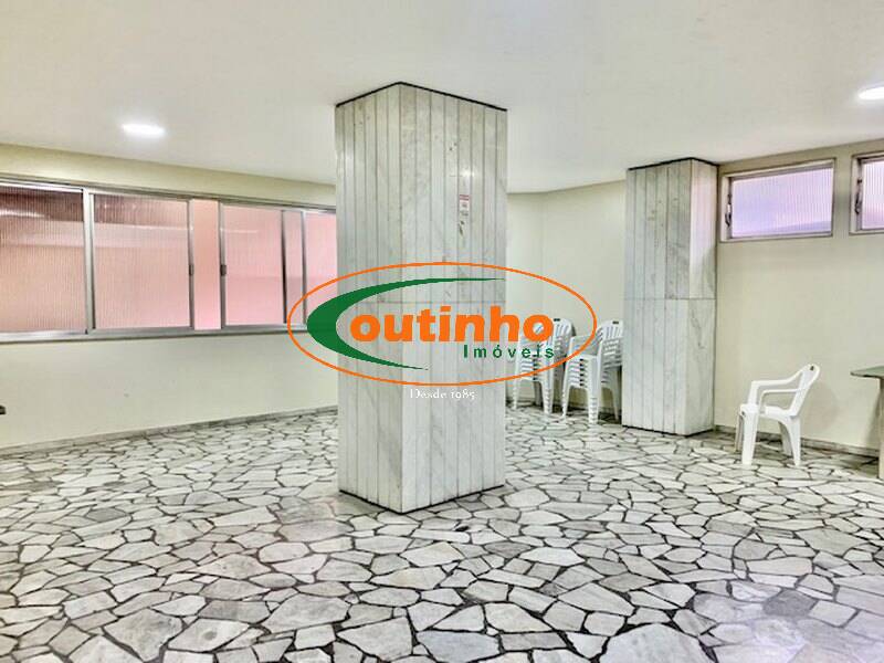 Apartamento à venda com 3 quartos, 140m² - Foto 28