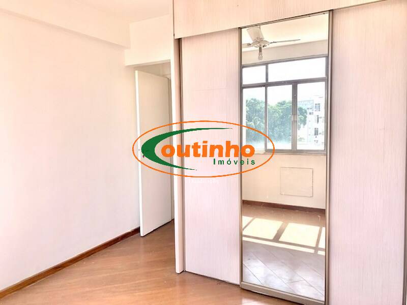 Apartamento à venda com 2 quartos, 70m² - Foto 5