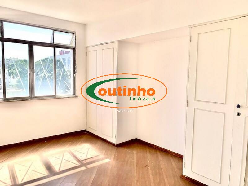 Apartamento à venda com 2 quartos, 70m² - Foto 7