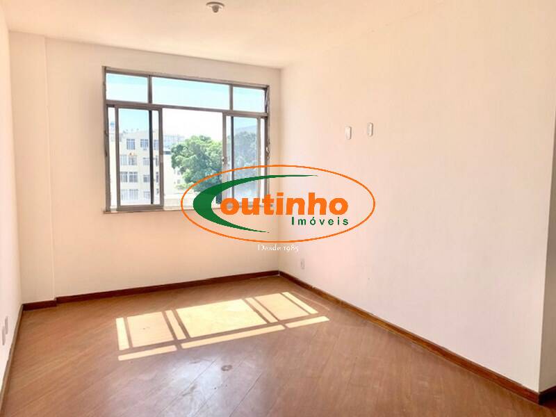 Apartamento à venda com 2 quartos, 70m² - Foto 12