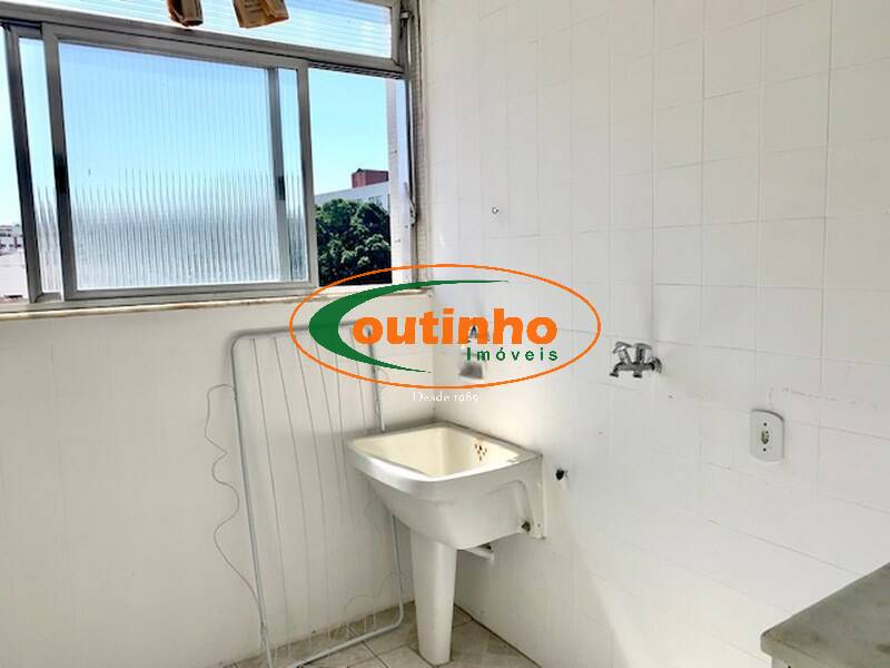 Apartamento à venda com 2 quartos, 70m² - Foto 14