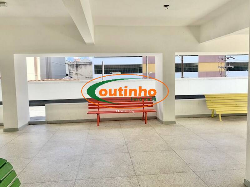 Apartamento à venda com 2 quartos, 70m² - Foto 20