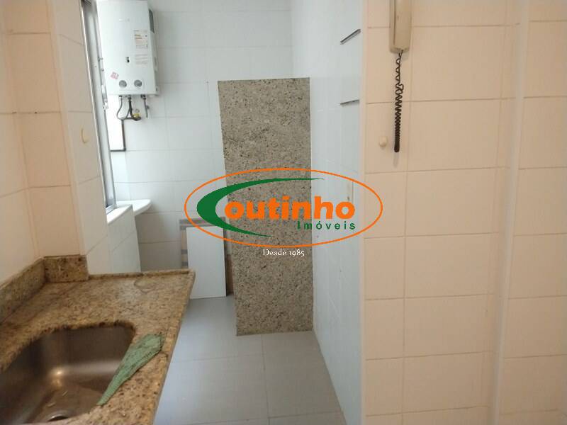 Apartamento à venda com 2 quartos, 65m² - Foto 29