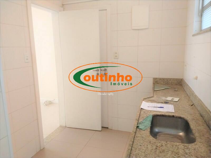 Apartamento à venda com 2 quartos, 65m² - Foto 32