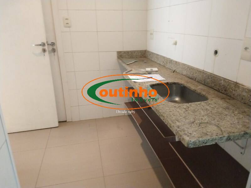 Apartamento à venda com 2 quartos, 65m² - Foto 33