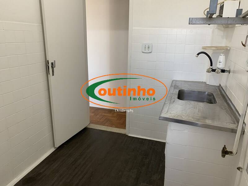 Apartamento à venda com 2 quartos, 57m² - Foto 22