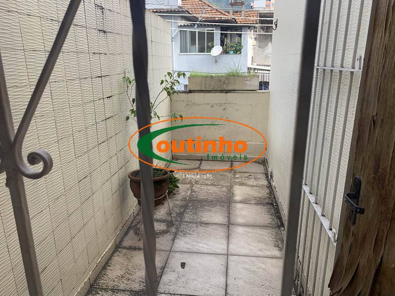 Casa à venda com 4 quartos, 200m² - Foto 21